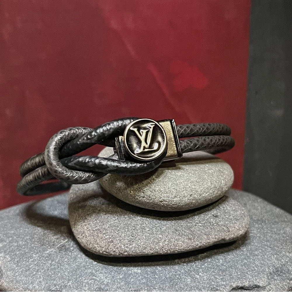 Louis Vuitton Loop It Bracelet - Picture 3 of 5